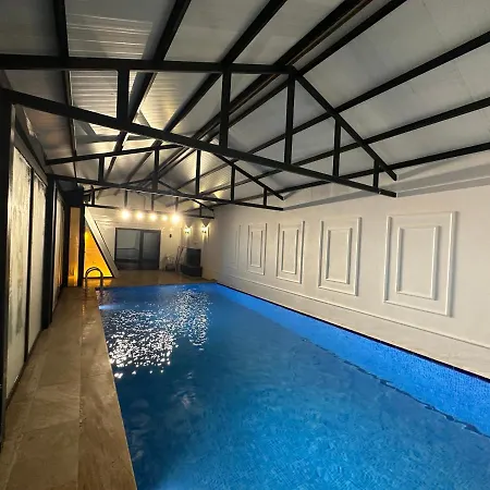 Sapanca'da 2+1 Istmali Kapali Yuezme Havuzlu 2+1 Ultra Konforlu Ahsap * Sapanca