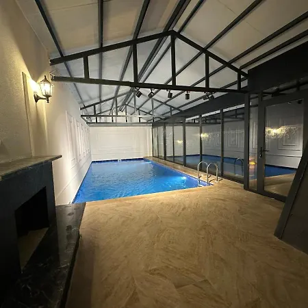 Villa Sapanca'da 2+1 Istmali Kapali Yuezme Havuzlu 2+1 Ultra Konforlu Ahsap *