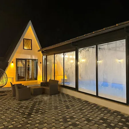 Villa Sapanca'da 2+1 Istmali Kapali Yuezme Havuzlu 2+1 Ultra Konforlu Ahsap *